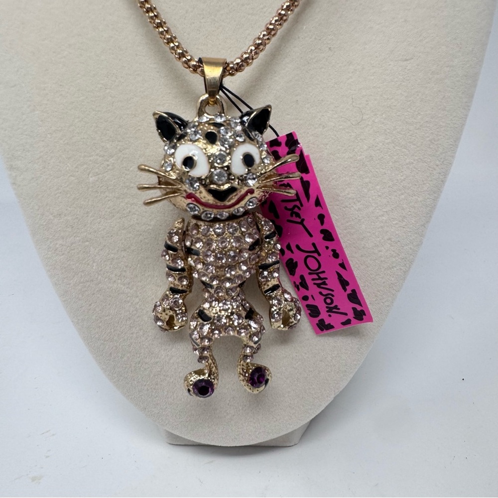 Betsey Johnson crystal pave cat pendant necklace head and arms move